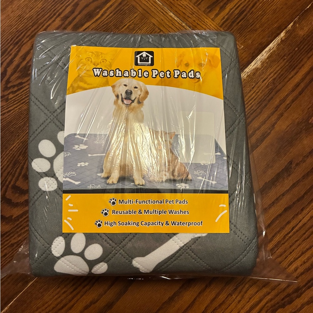 2 New HOMAGICO Washable Grey Large Dog Pet Pee Pads Leash Super Absorbent White